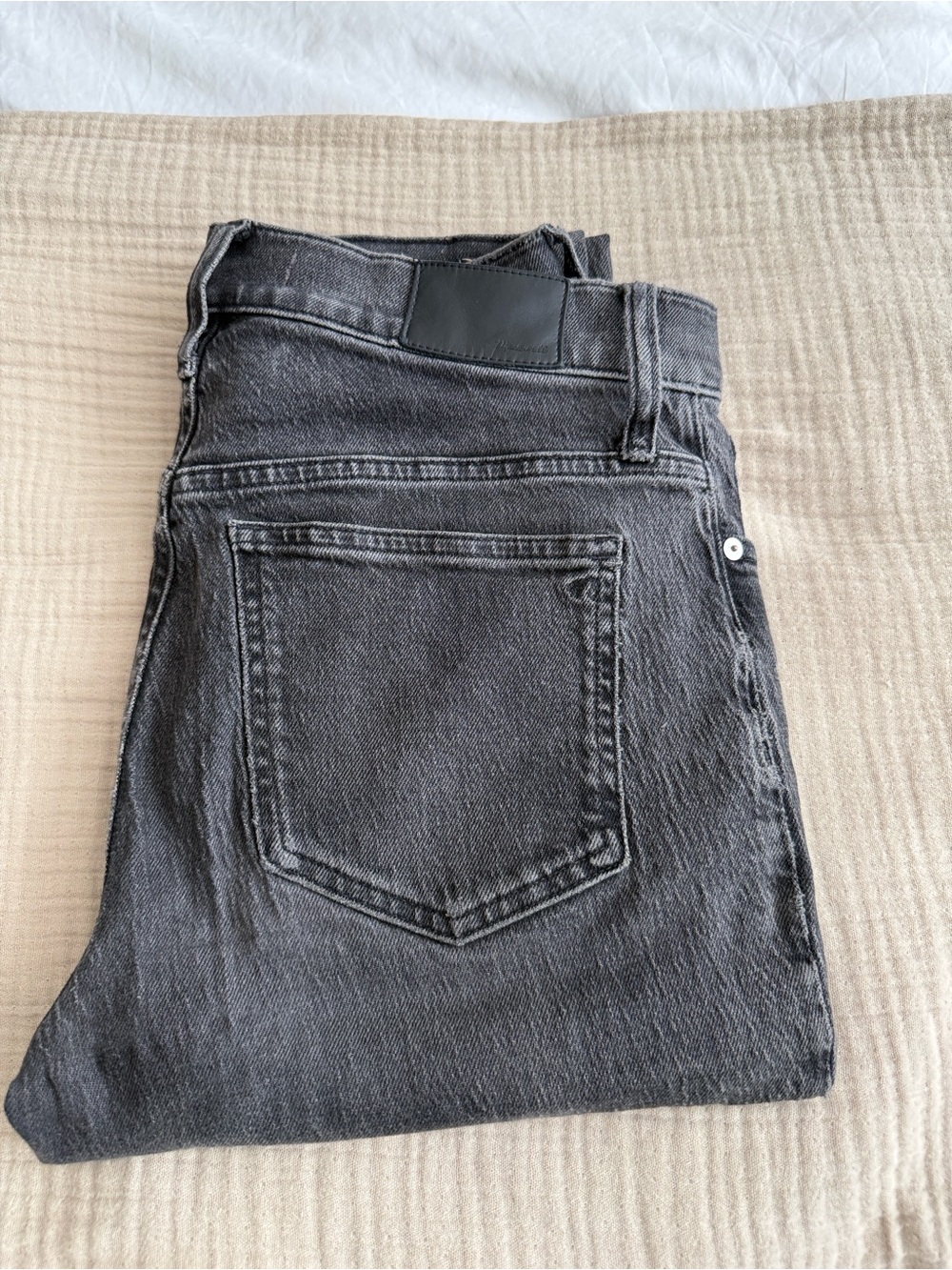 Madewell Vintage-Style Jeans in Charcoal
